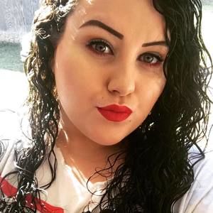 Meet your Posher, Katelyn